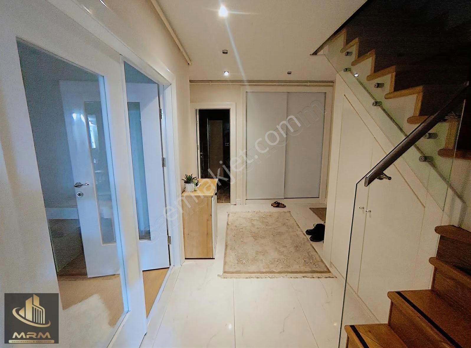 Mrm Gayrimenkul'den Satılık Lüks Villa Kendine Ait Bahçeli - Görsel 8