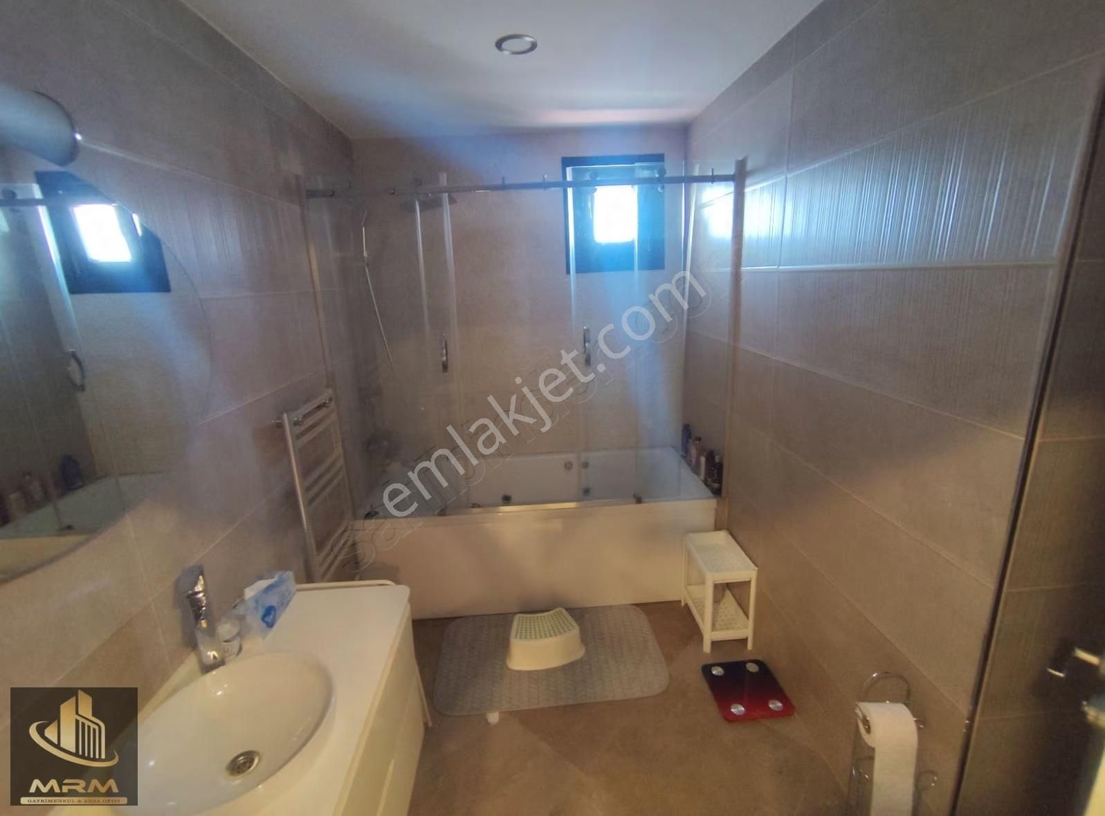 Mrm Gayrimenkul'den Satılık Lüks Villa Kendine Ait Bahçeli - Görsel 25