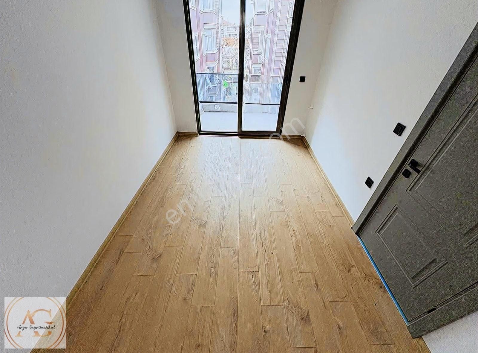 Altınkum Merkezde Denize Yakın, Ara Kat 1+1 Satılık Daire - Görsel 7
