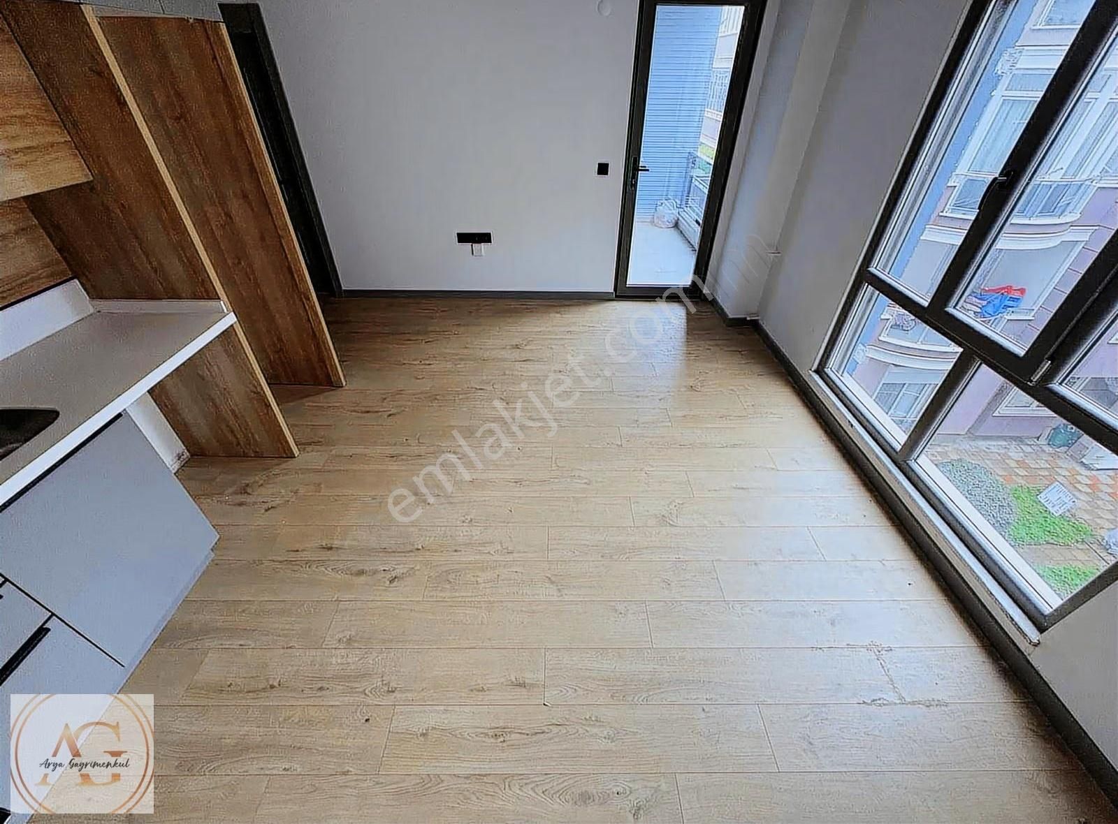 Altınkum Merkezde Denize Yakın, Ara Kat 1+1 Satılık Daire - Görsel 8