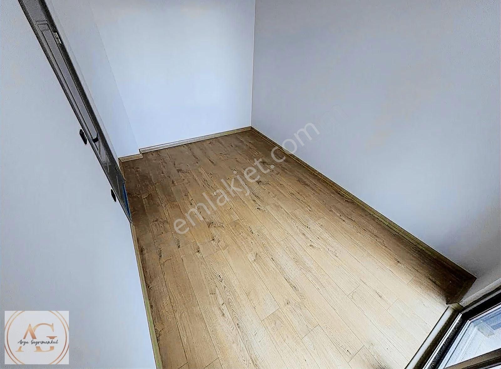 Altınkum Merkezde Denize Yakın, Ara Kat 1+1 Satılık Daire - Görsel 24