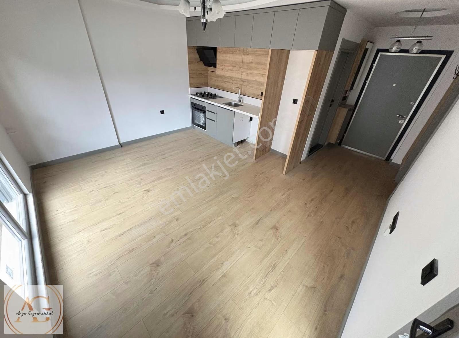 Altınkum Merkezde Denize Yakın, Ara Kat 1+1 Satılık Daire - Görsel 4