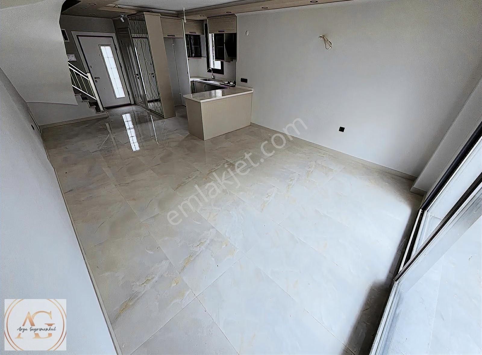 Küçükuyu'da Denize Yakın, Havuzlu, 140m² 3+1 Satılık Villa - Görsel 29