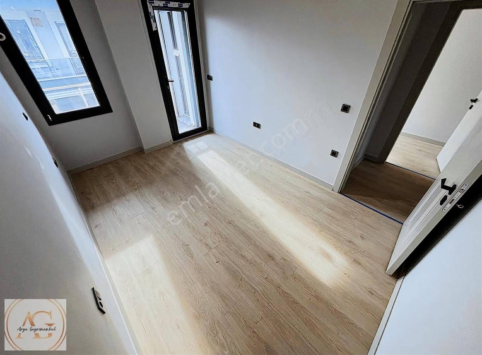 Küçükuyu'da Denize Yakın, Havuzlu, 140m² 3+1 Satılık Villa - Görsel 23
