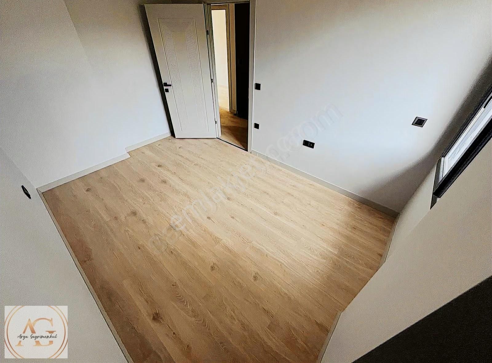 Küçükuyu'da Denize Yakın, Havuzlu, 140m² 3+1 Satılık Villa - Görsel 16