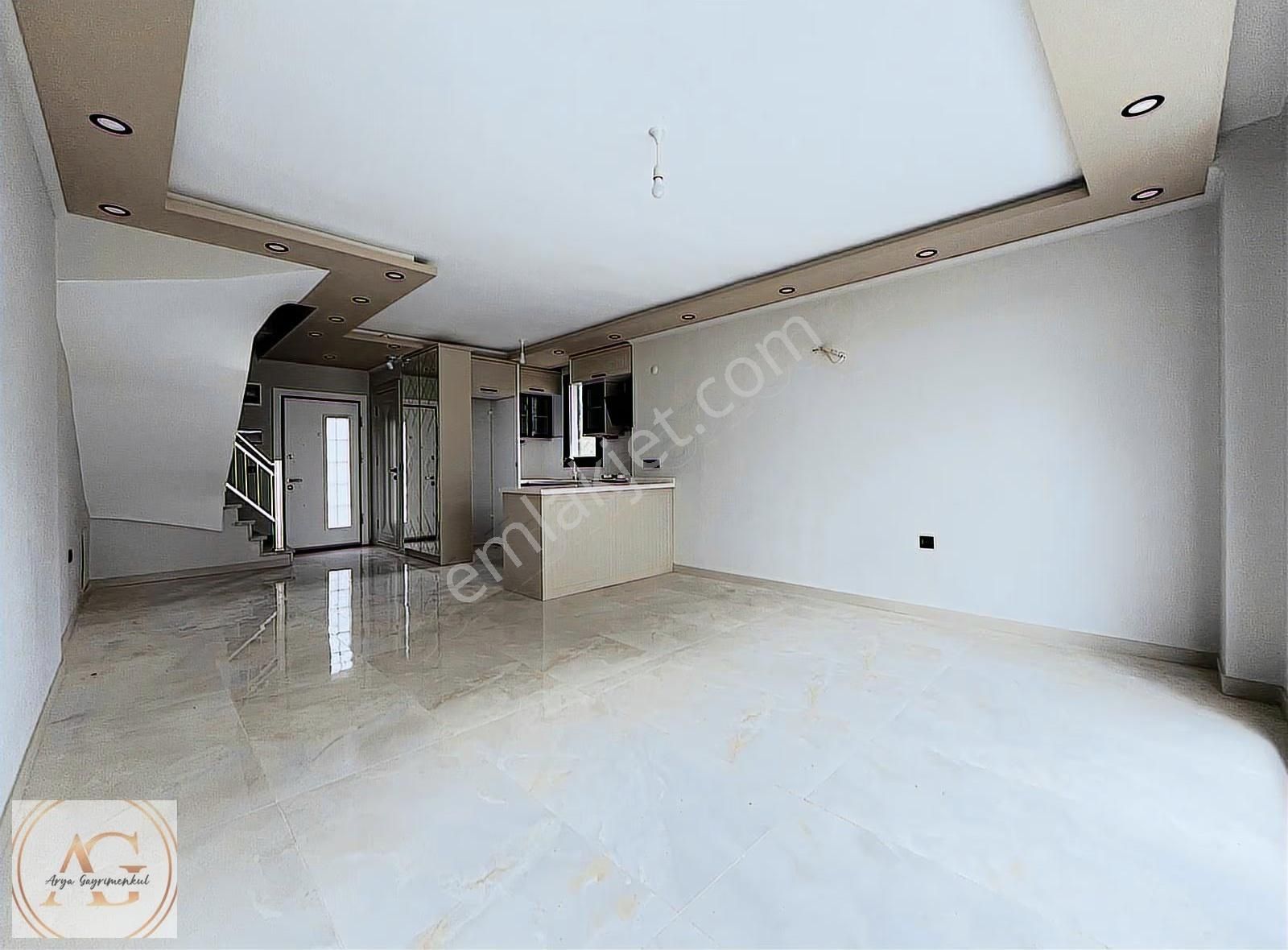 Küçükuyu'da Denize Yakın, Havuzlu, 140m² 3+1 Satılık Villa - Görsel 34