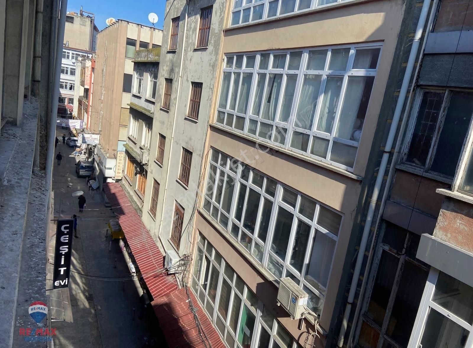 Fırsat! Şehrin Tam Merkezinde Komple Satılık Bina - Görsel 14