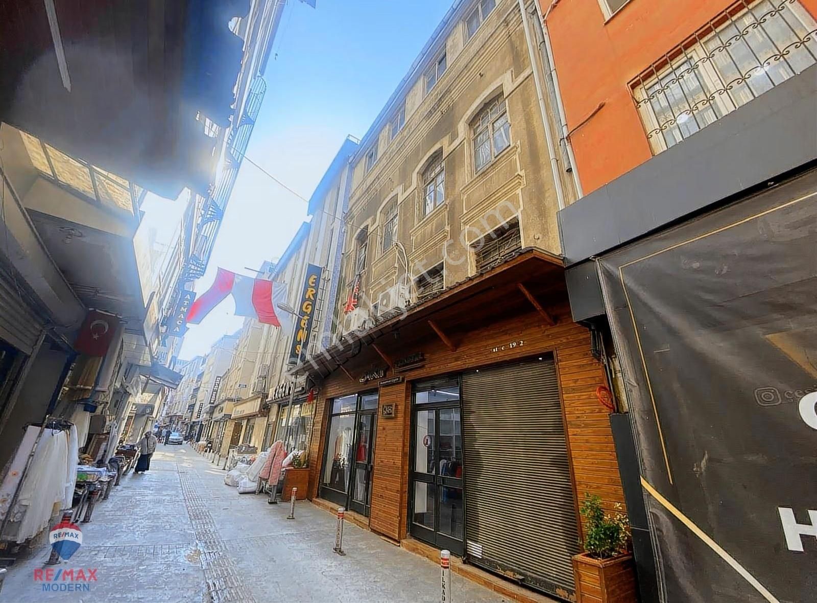 Fırsat! Şehrin Tam Merkezinde Komple Satılık Bina - Görsel 15