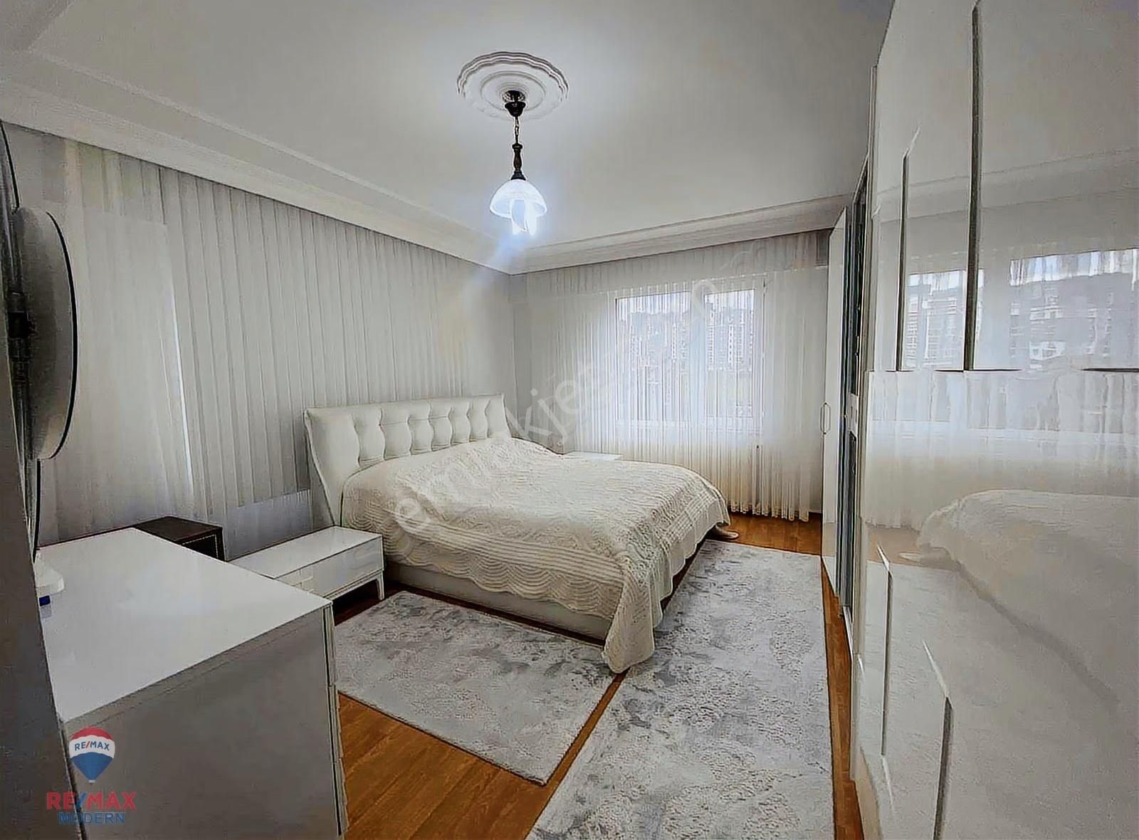 Esenevlerde Sahile Ve Tramvaya Yürüme Mesafesinde Satılık Daire - Görsel 8