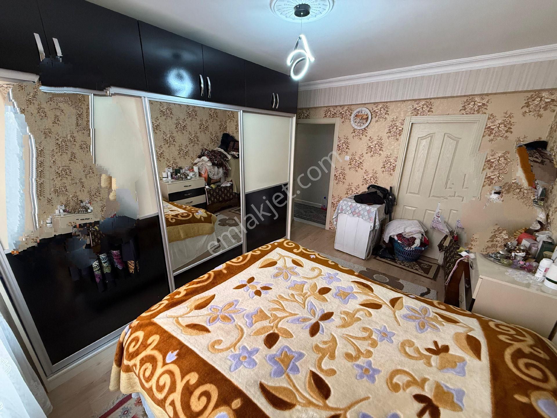 Karapürçek Mahallesi Satılık 4+1 Eyüp Cami Yakını Asansörlü Ara Kat - Görsel 25