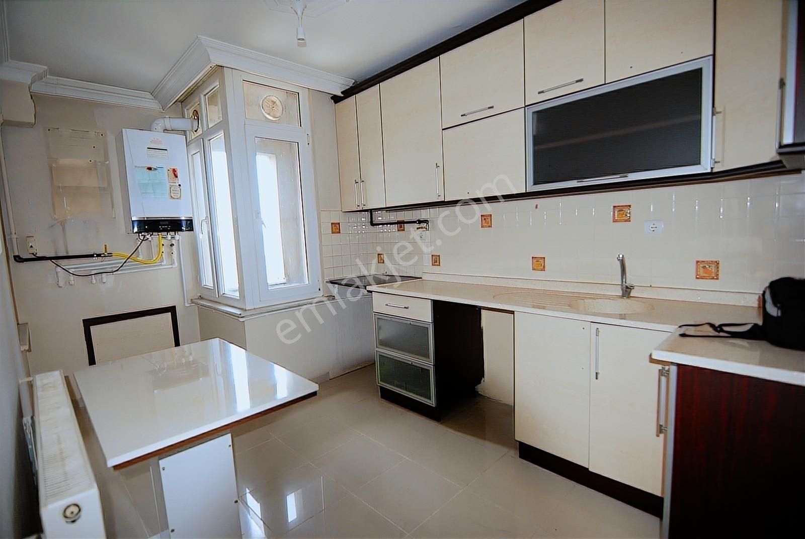 Selçukbey Mahallesi'nde Kiralık 2+1 Daire - Görsel 9