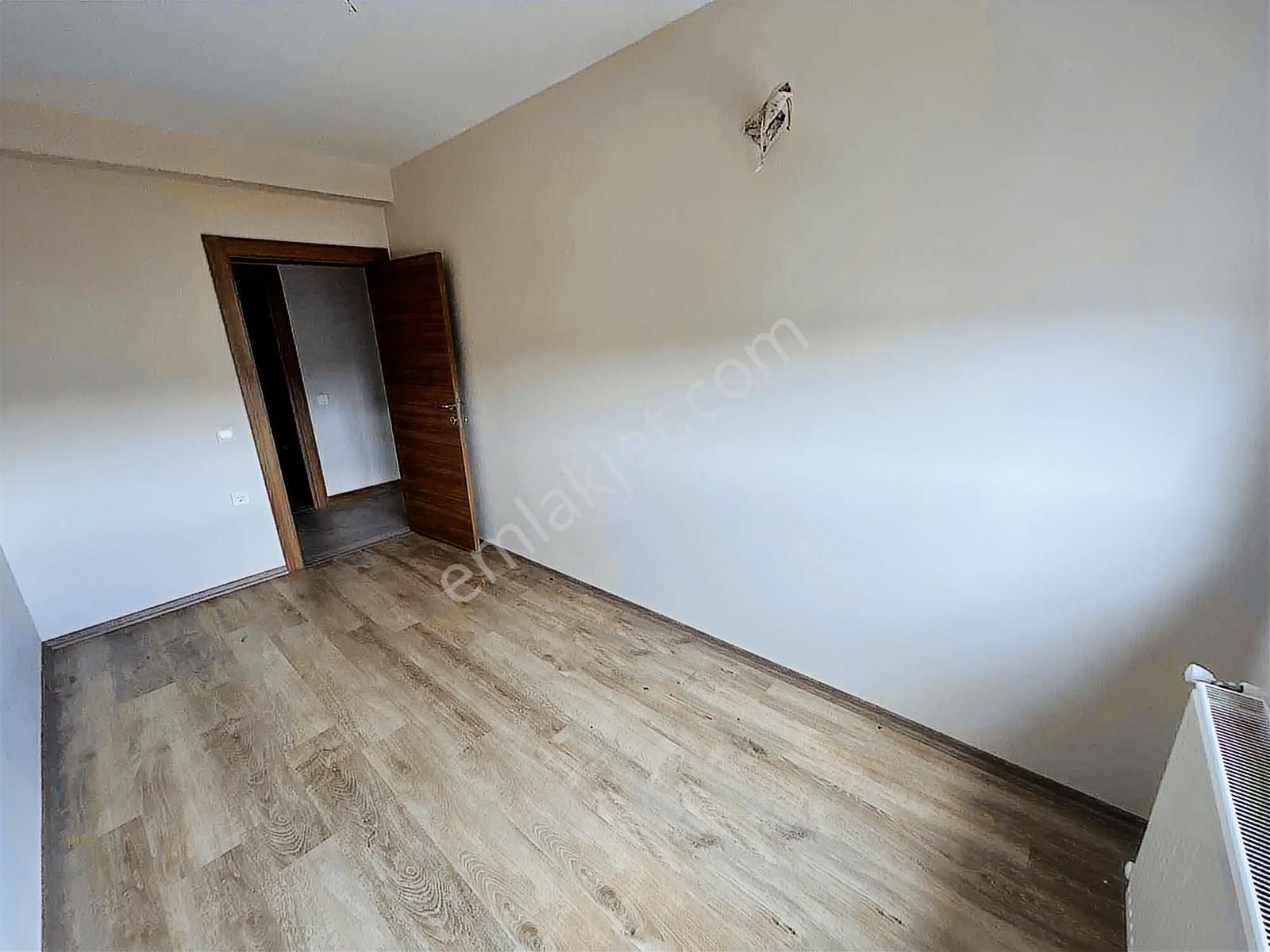 Göçerler'de Kiralık 2+1.site İçi Doğalgazlı Havuzlu Hast.yakını - Görsel 8