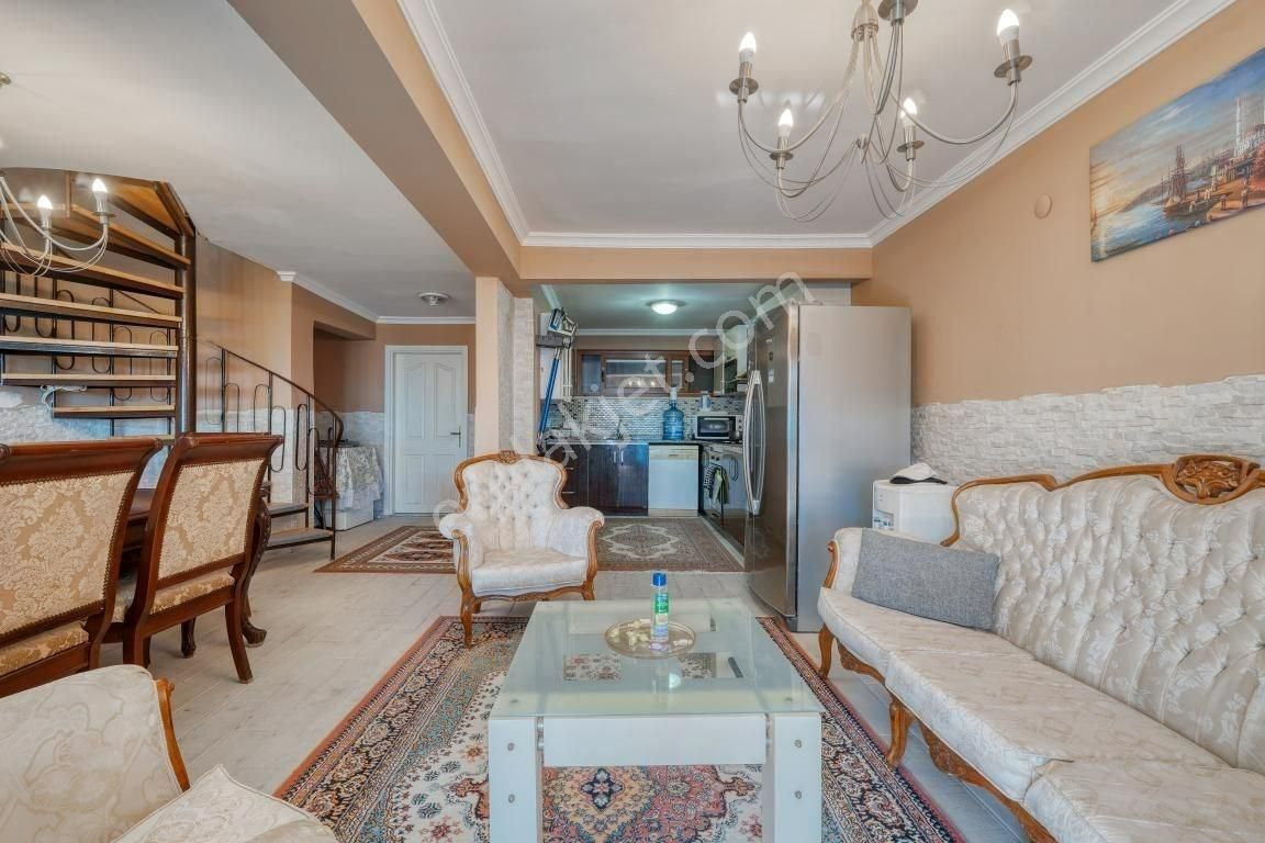 Alanya / Demirtaş’ta Deniz Manzaralı 3+1 Satılık Villa - Görsel 14