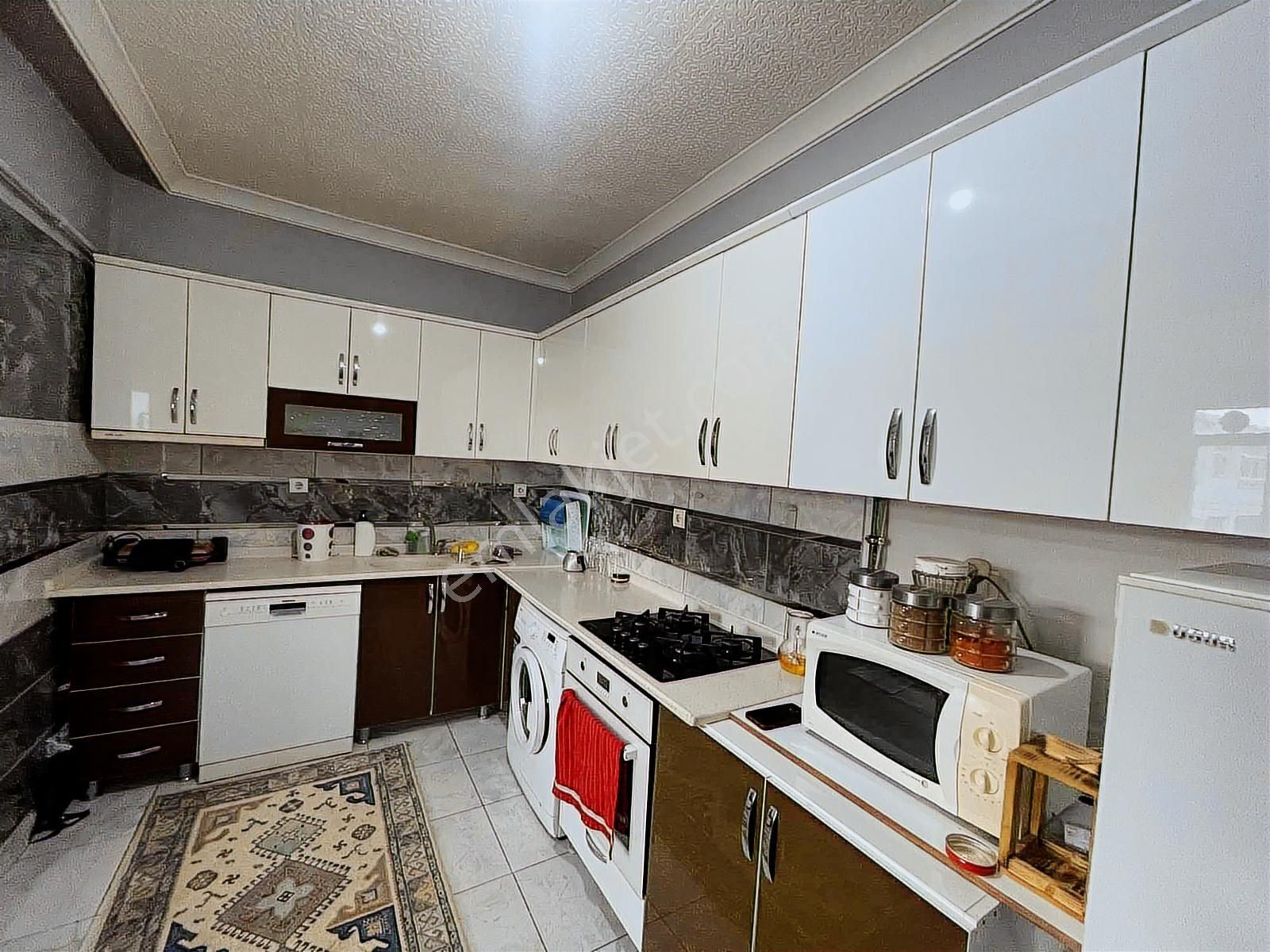 Metroya Yürüme Mesafesinde Yapılı Satılık 3+1 Daire - Görsel 17