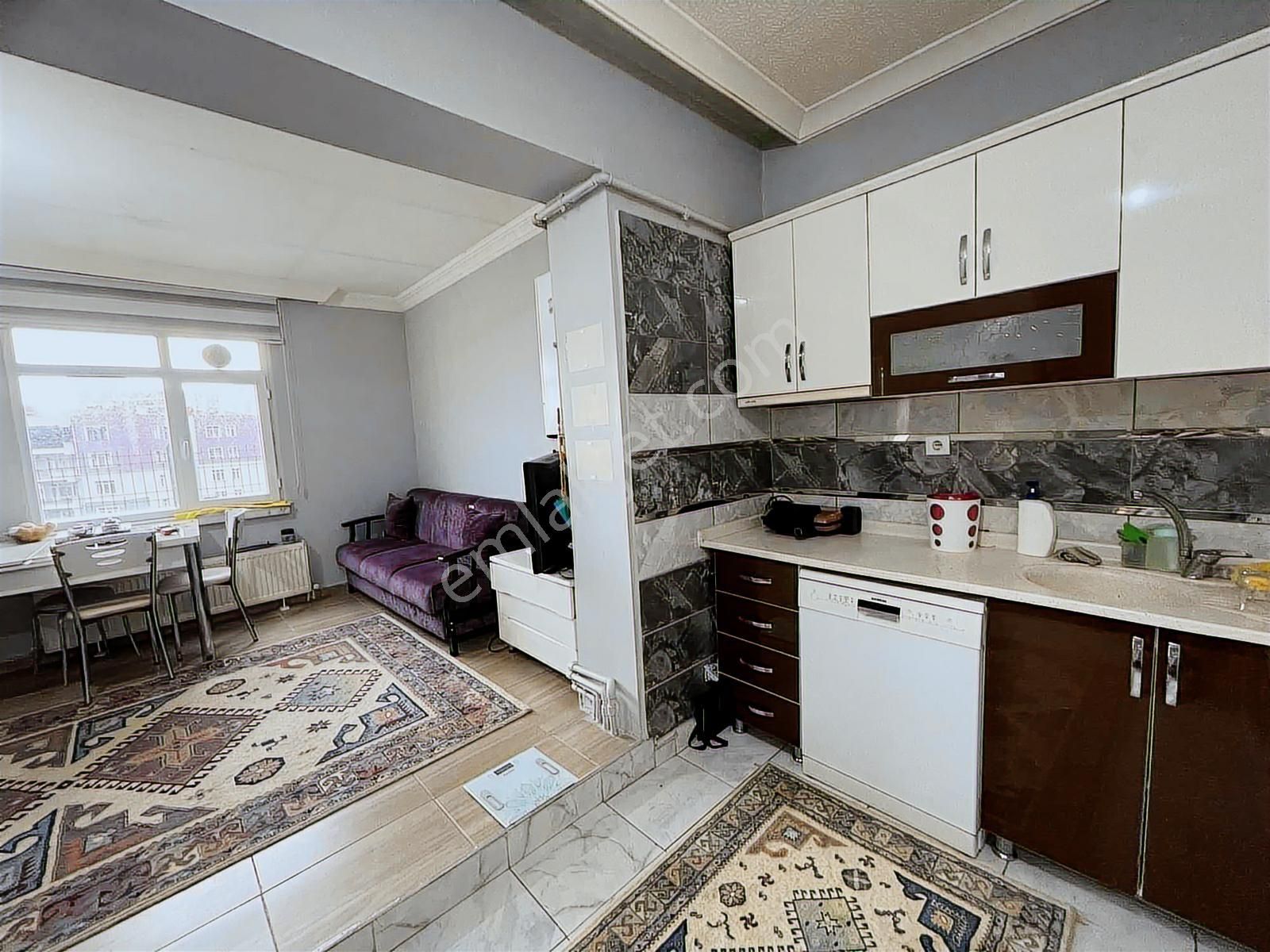 Metroya Yürüme Mesafesinde Yapılı Satılık 3+1 Daire - Görsel 16