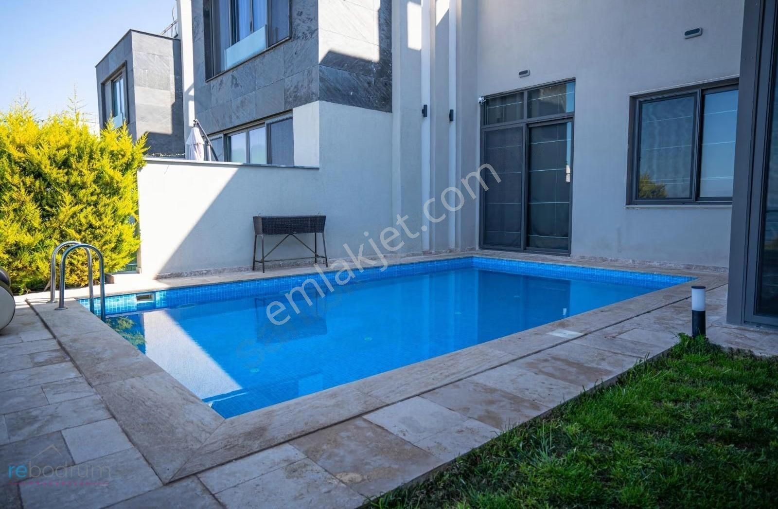 Bodrum Adabükünde Deniz & Göl Manzaralı Özel Havuzlu 4+1 Villa - Görsel 9