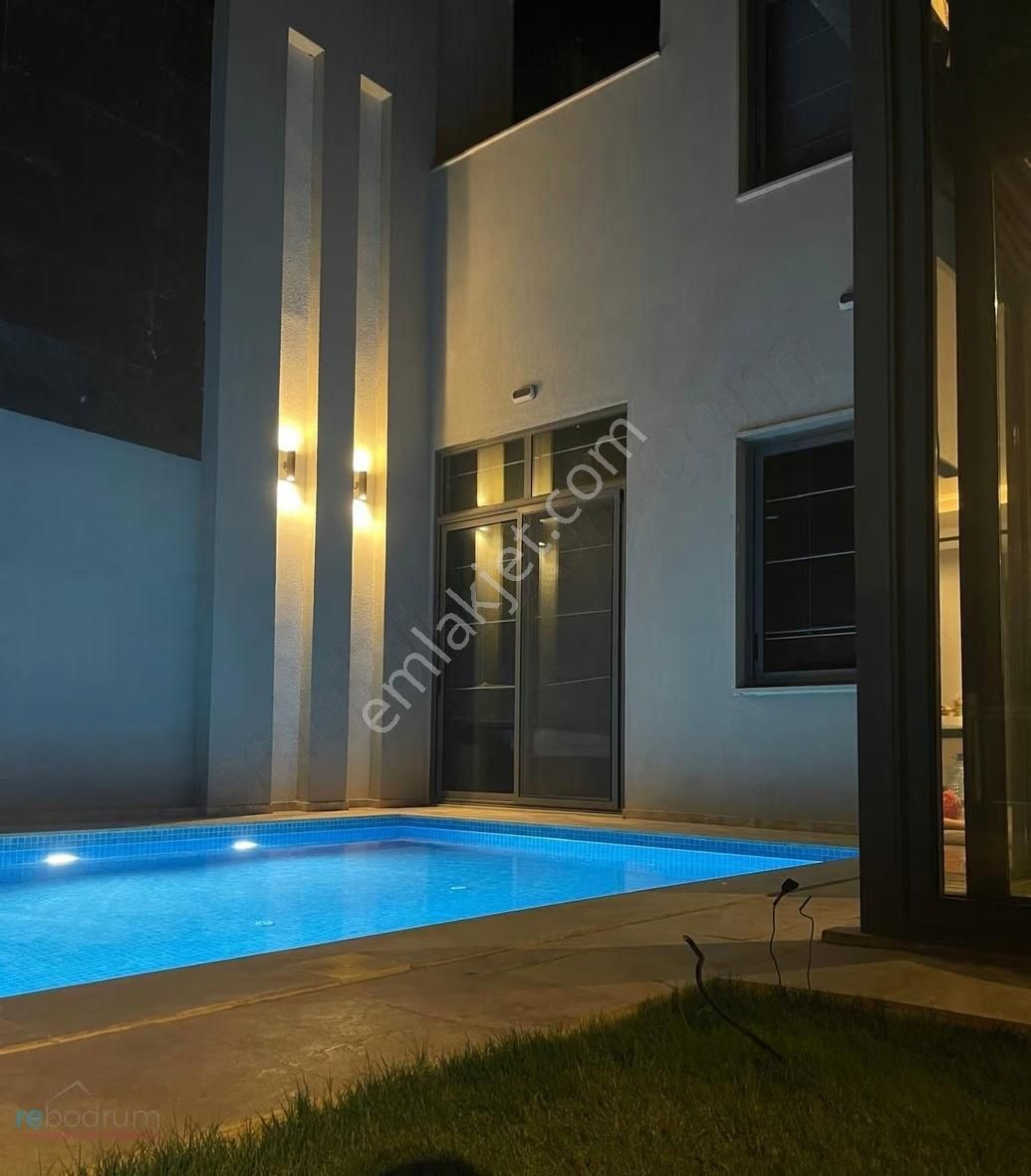 Bodrum Adabükünde Deniz & Göl Manzaralı Özel Havuzlu 4+1 Villa - Görsel 3
