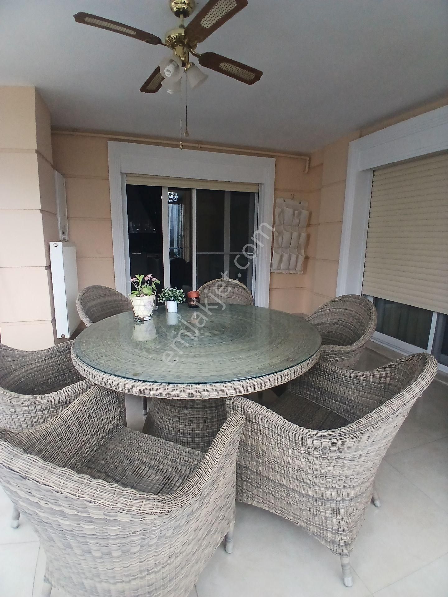 İzmir Torbalı Muratbey Mahallesinde Havuzlu Sitede 3+1 Full Eşyalı Kiralık - Görsel 22