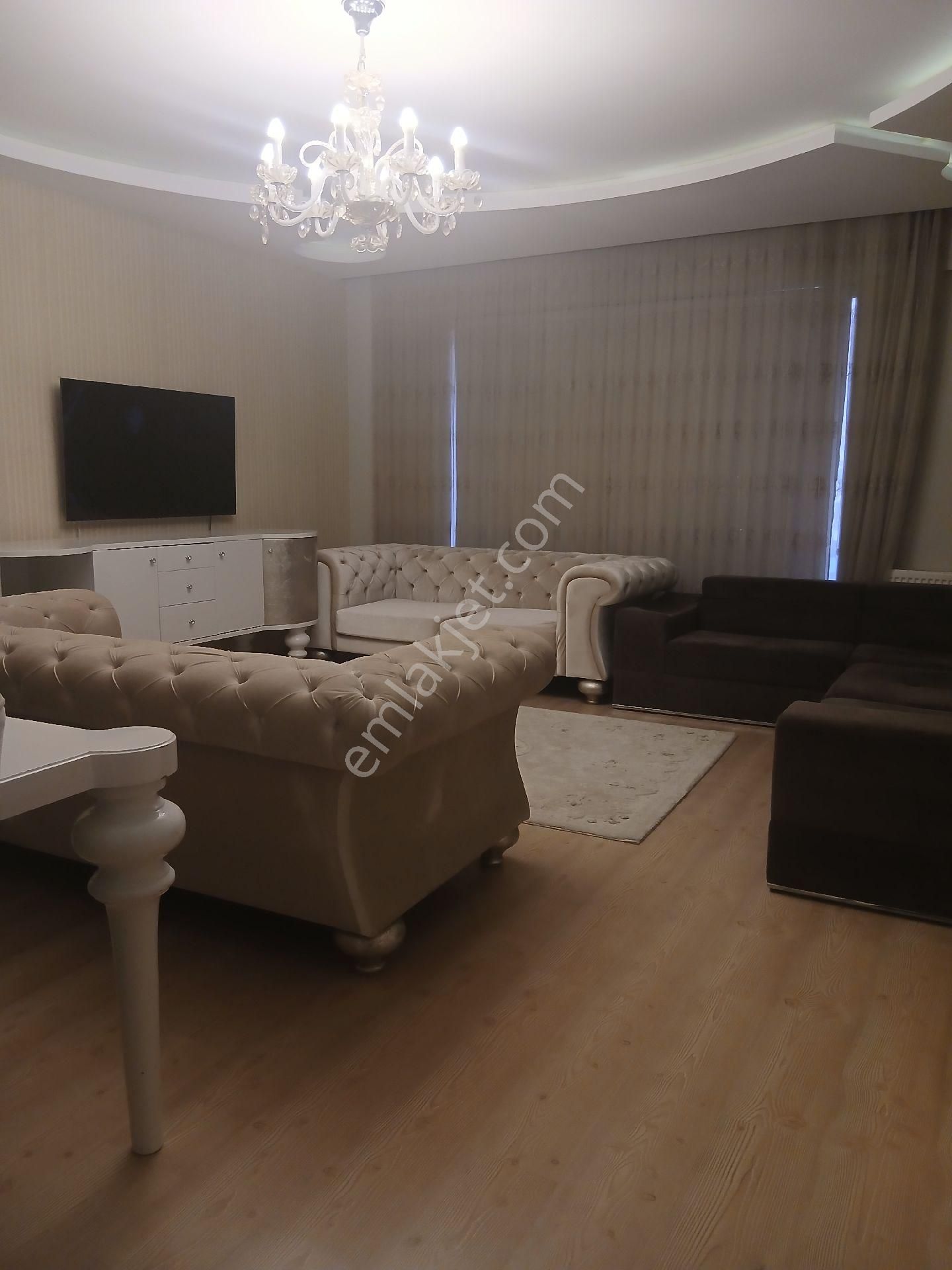 İzmir Torbalı Muratbey Mahallesinde Havuzlu Sitede 3+1 Full Eşyalı Kiralık - Görsel 15