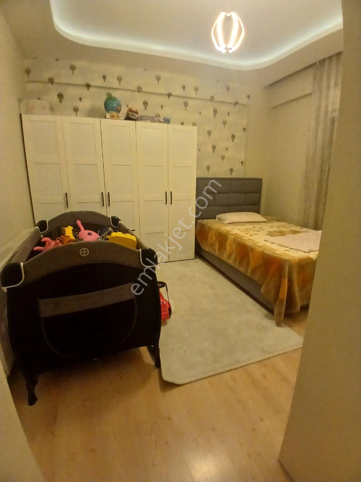 İzmir Torbalı Muratbey Mahallesinde Havuzlu Sitede 3+1 Full Eşyalı Kiralık - Görsel 28