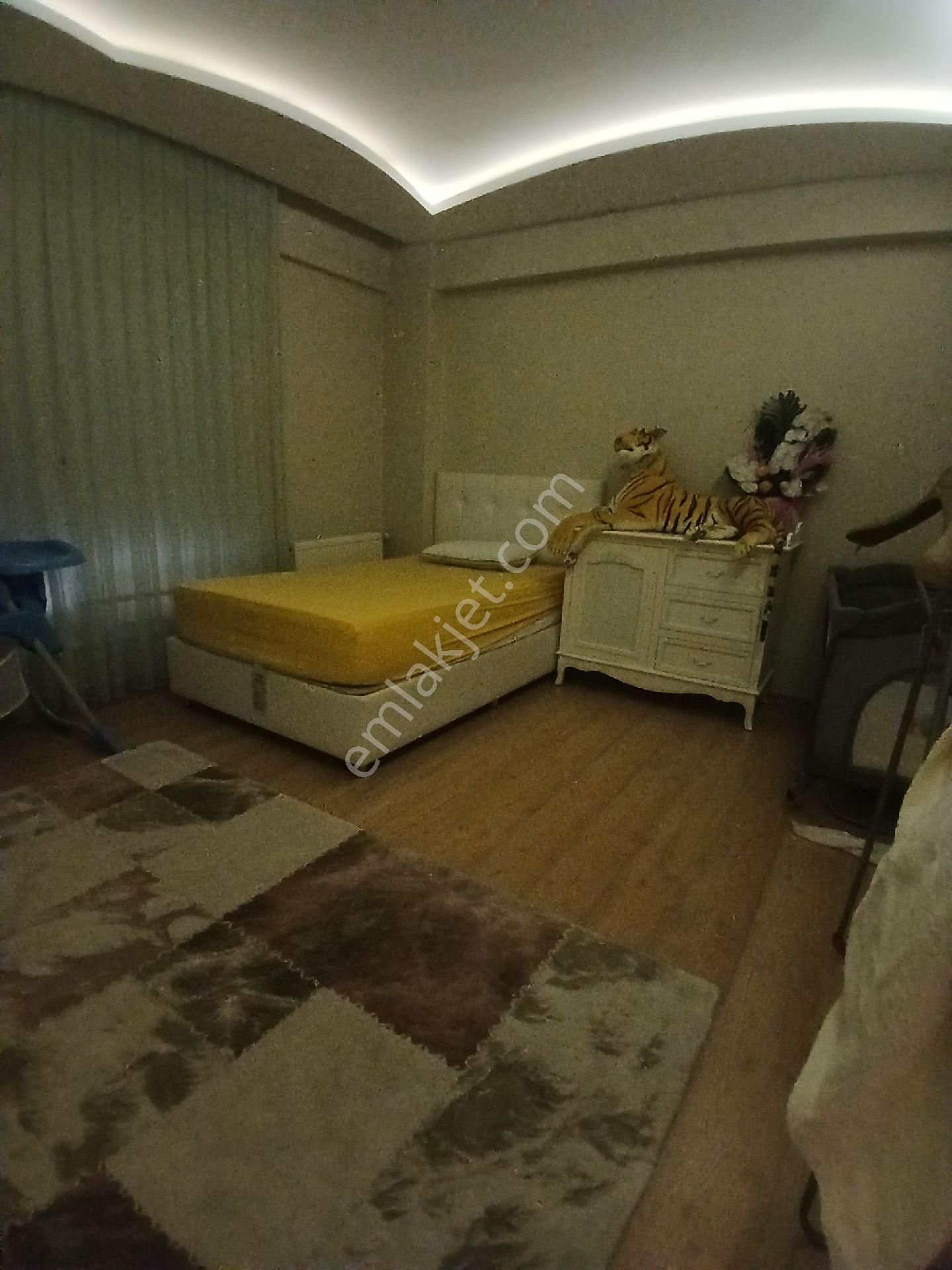 İzmir Torbalı Muratbey Mahallesinde Havuzlu Sitede 3+1 Full Eşyalı Kiralık - Görsel 25