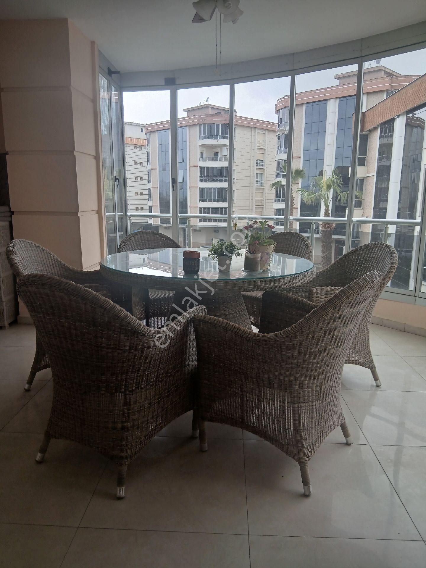 İzmir Torbalı Muratbey Mahallesinde Havuzlu Sitede 3+1 Full Eşyalı Kiralık - Görsel 21