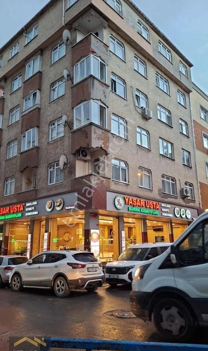 Bahçelievler Ahmet Yesevi Cad. Kiralık 1.kat 2+1