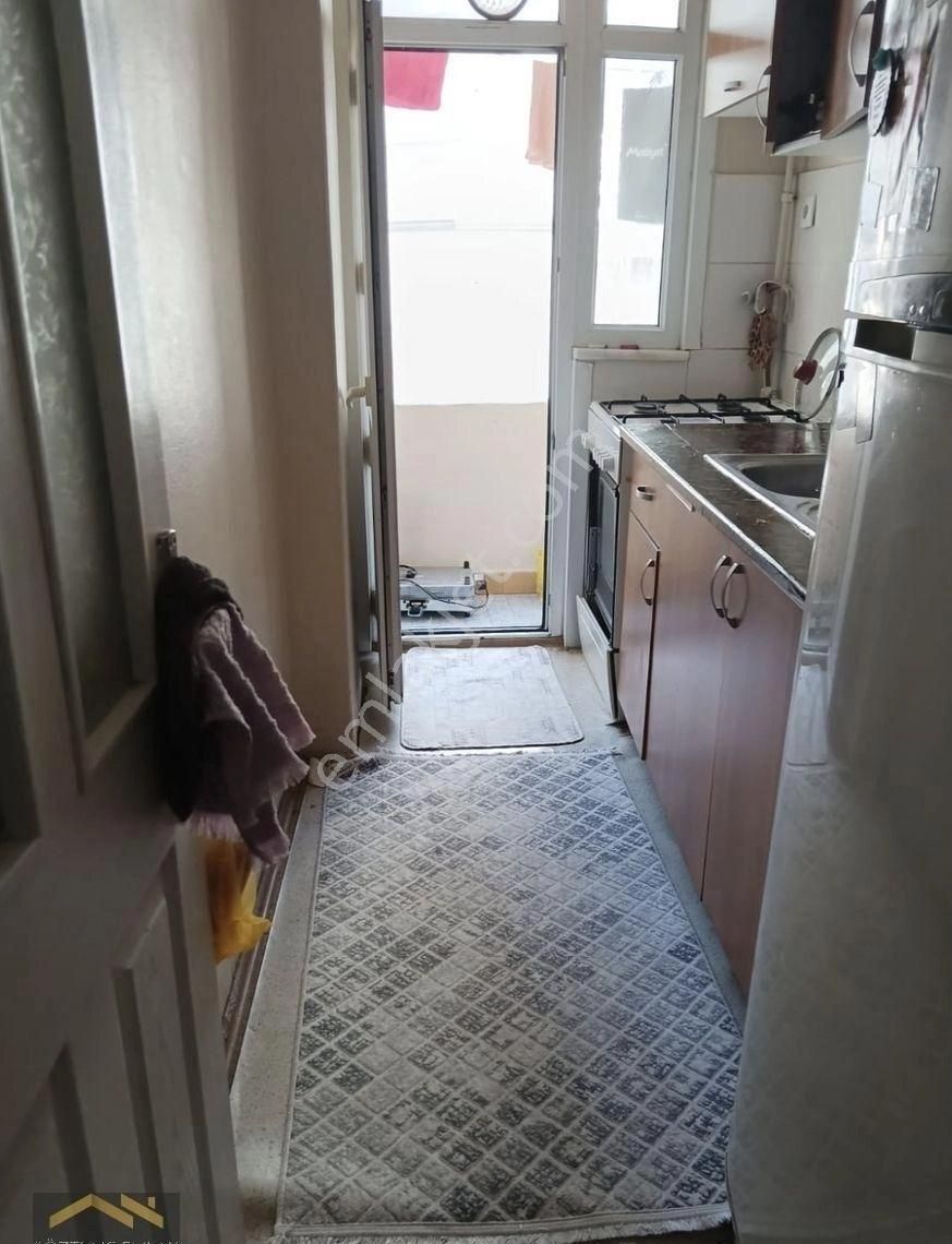 Bahçelievler Ahmet Yesevi Cad. Kiralık 1.kat 2+1 - Görsel 3