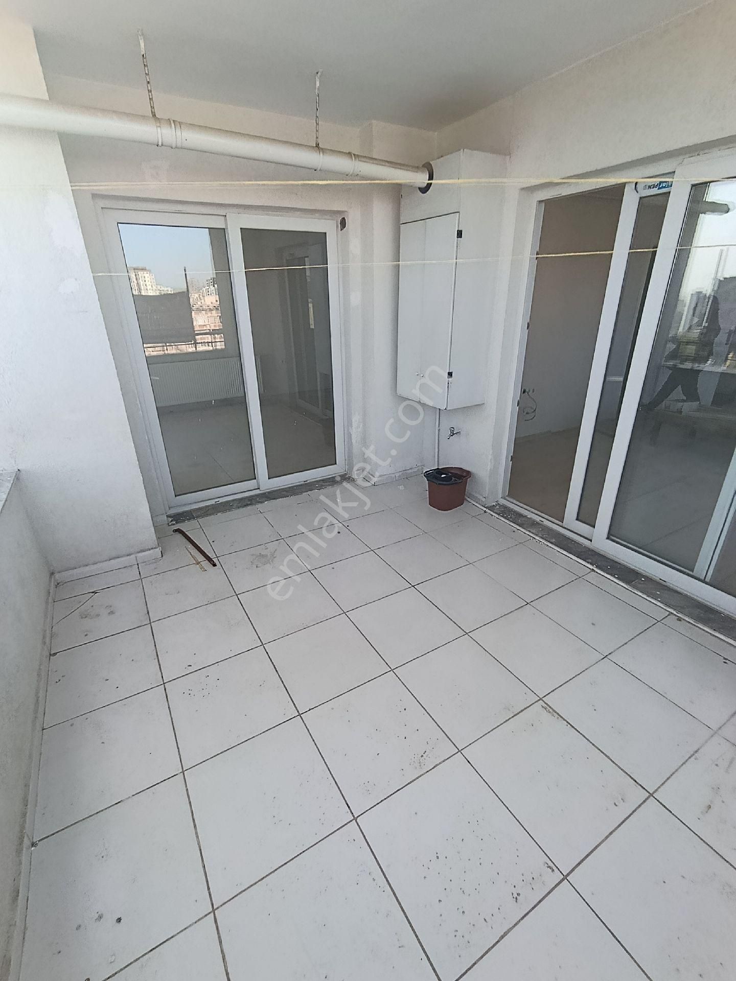 Osmangazide Cadde Üstü Kombili Kiralık 4+1 - Görsel 23