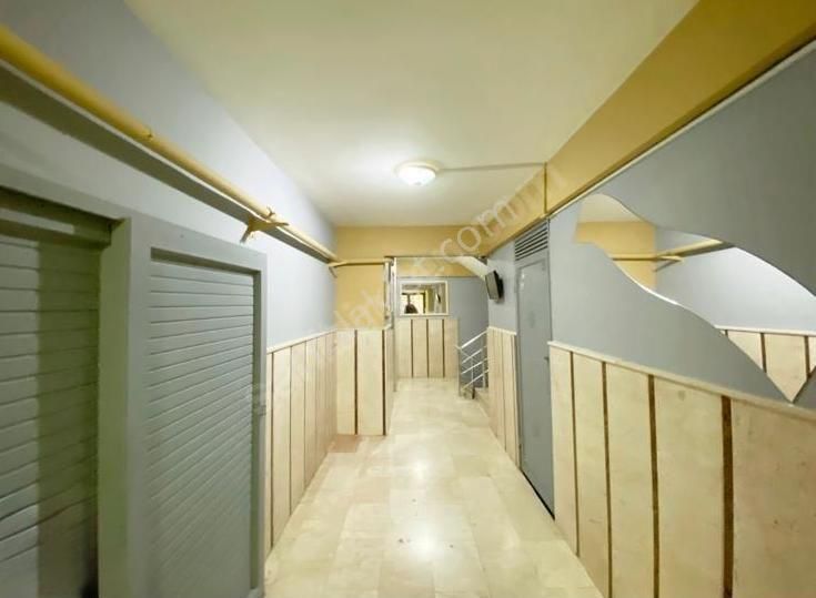 Turyap Buca'dan Hasanağa Park Dibi Ana Cadde Üzerinde Harika 3+1 - Görsel 2