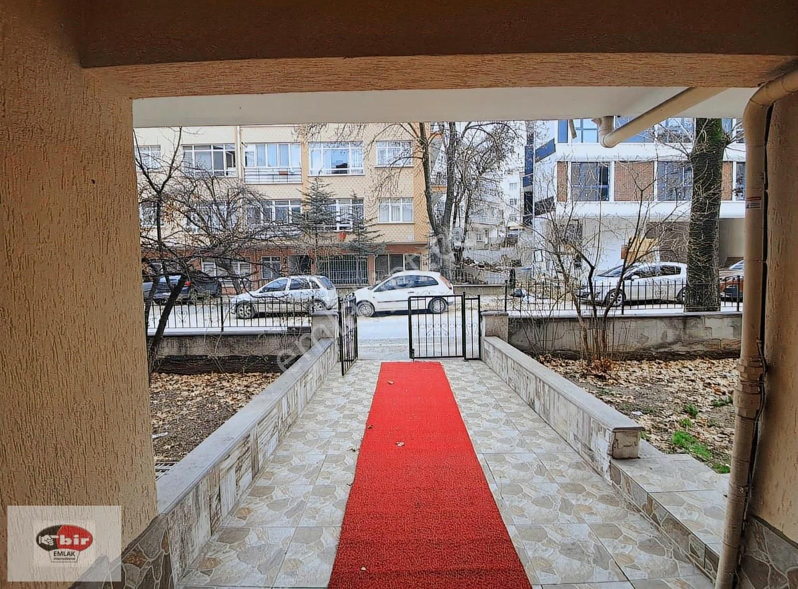 Esat Başçavuş Sokakta 3+1 Kombili Kiralık Daire - Görsel 28