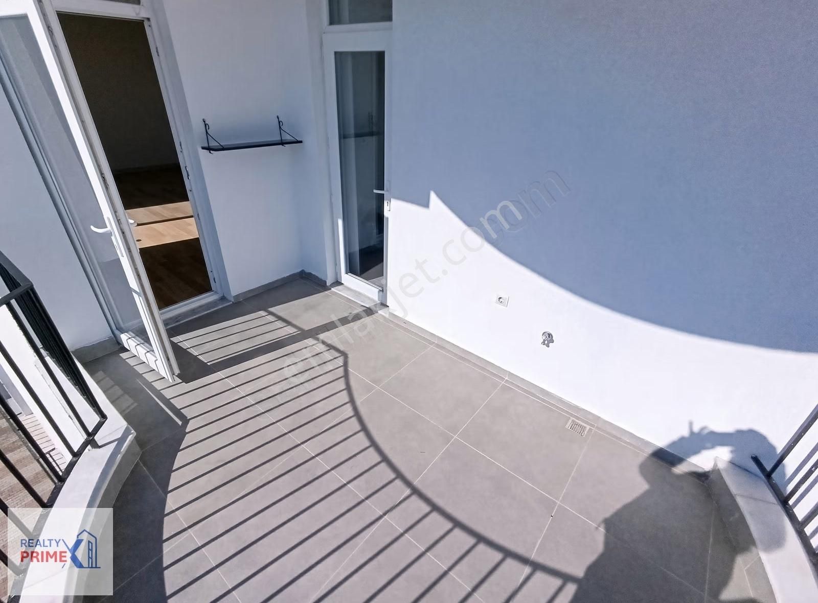 Kepez Göksu Mahallesi Havuzlu Sitede 2+1 Kiralık Daire - Görsel 2