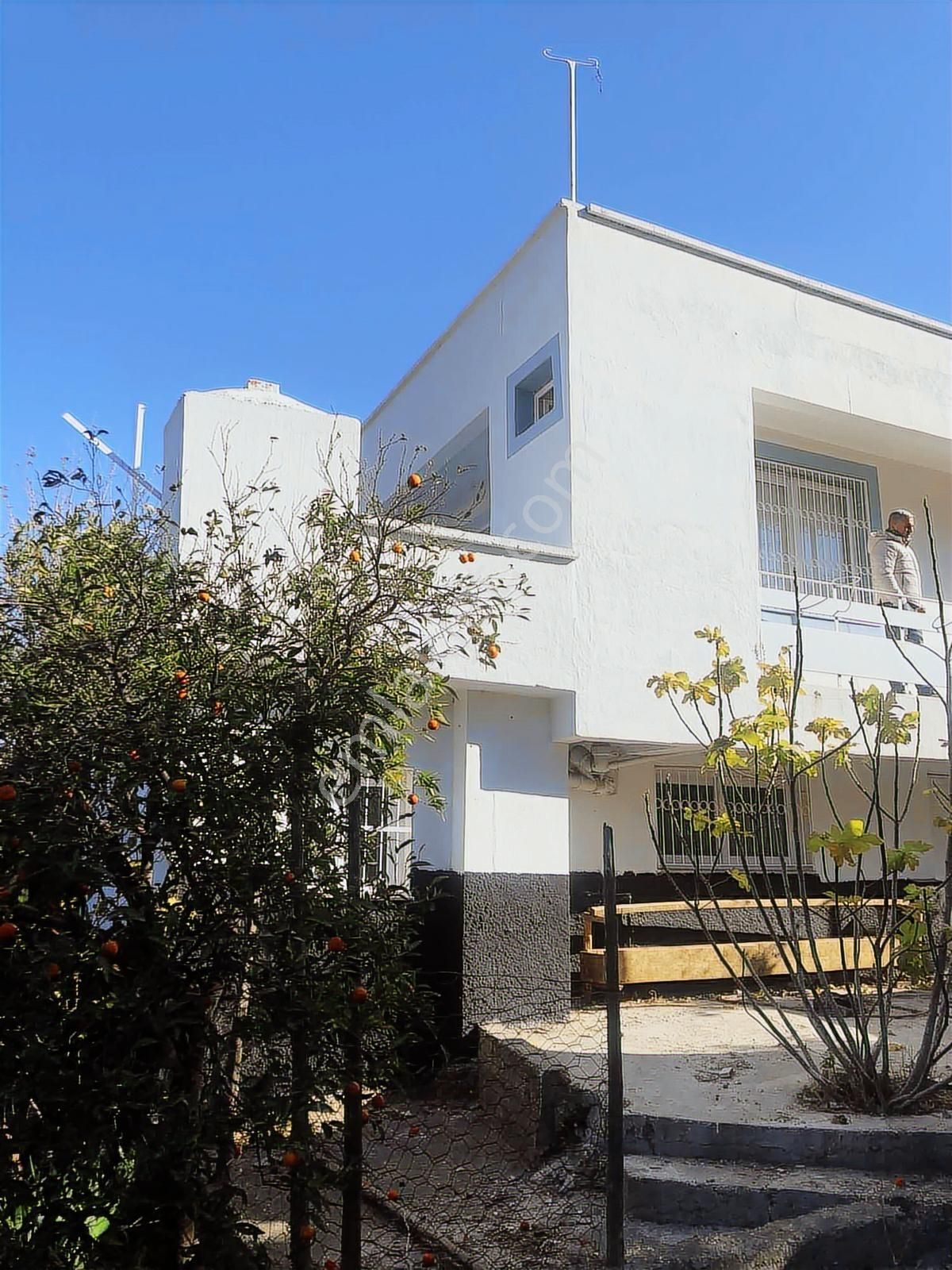 Anadolu Gayrimenkulden İki Katlı Büyük Bahçeli Müstakil Ev - Görsel 11