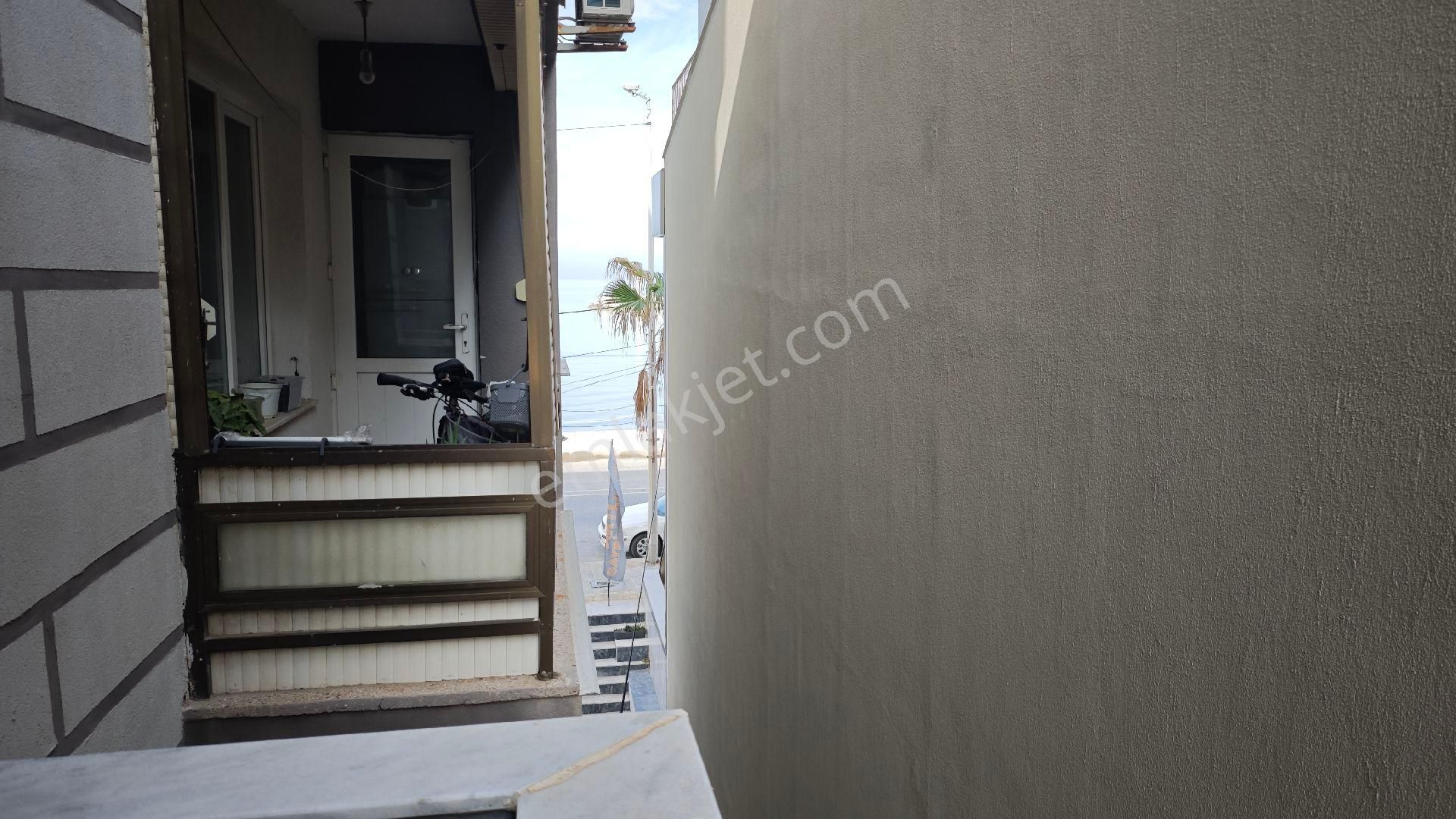 Güzelbahçe Yalı Mh Plaj Dibinde Kiralık 2+1 Full Eşyalı - Görsel 8