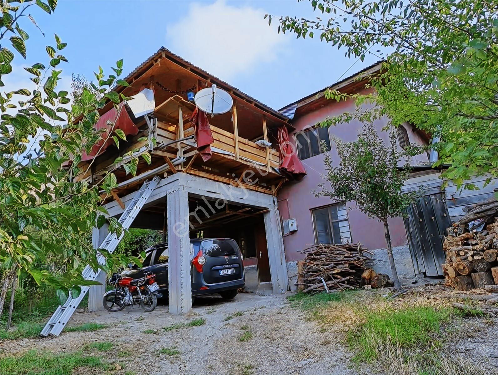 Anadolu Gayrimenkulden Feke Kızılyer De 1 Dönüm İçinde Müstakil