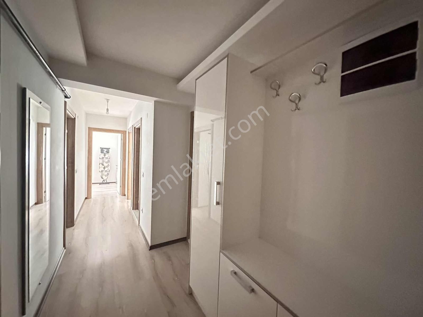 Mudanya Siteler Mah. Site İçerisinde Satılık 2+1 Eşyalı Daire - Görsel 3