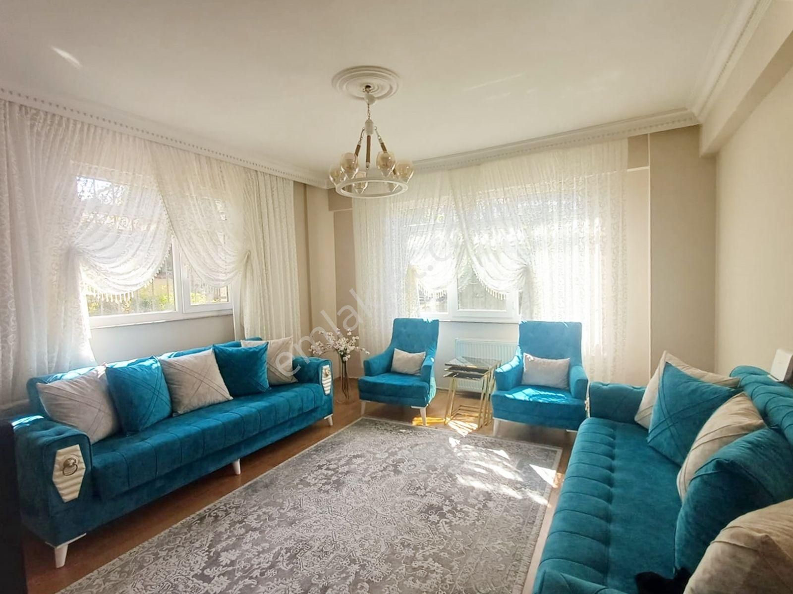 Mertcan Dan Adnan Kahveci Metroya Yürüme Balkonlu 2+1 Bahçe Katı