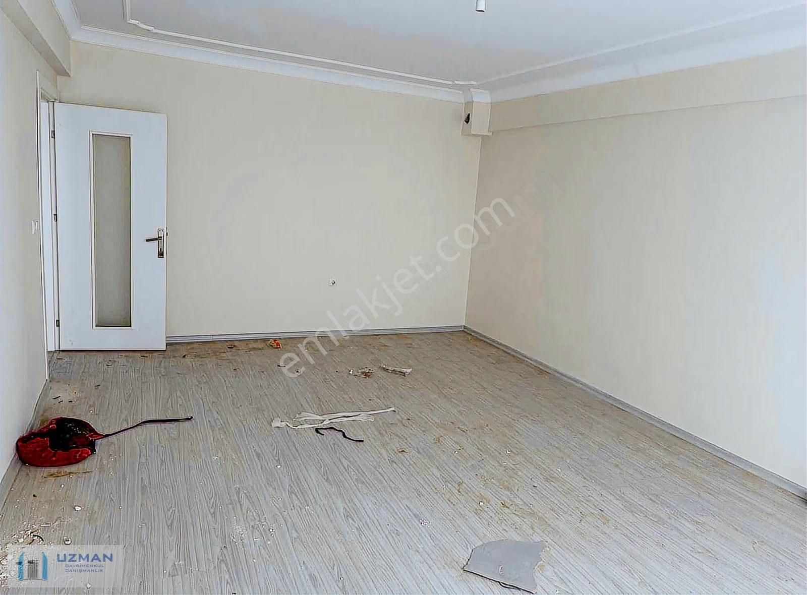 Uzman'dan Atatürk Caddesi Yakını 3+1 Otopark Üstü Daire - Görsel 15