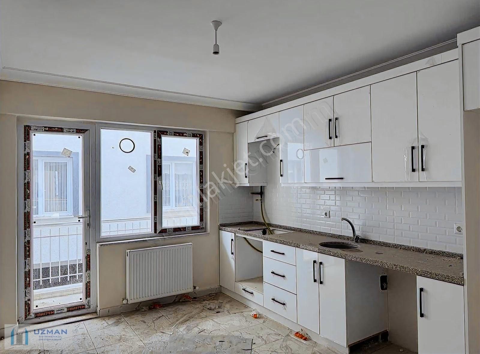 Uzman'dan Atatürk Caddesi Yakını 3+1 Otopark Üstü Daire - Görsel 11