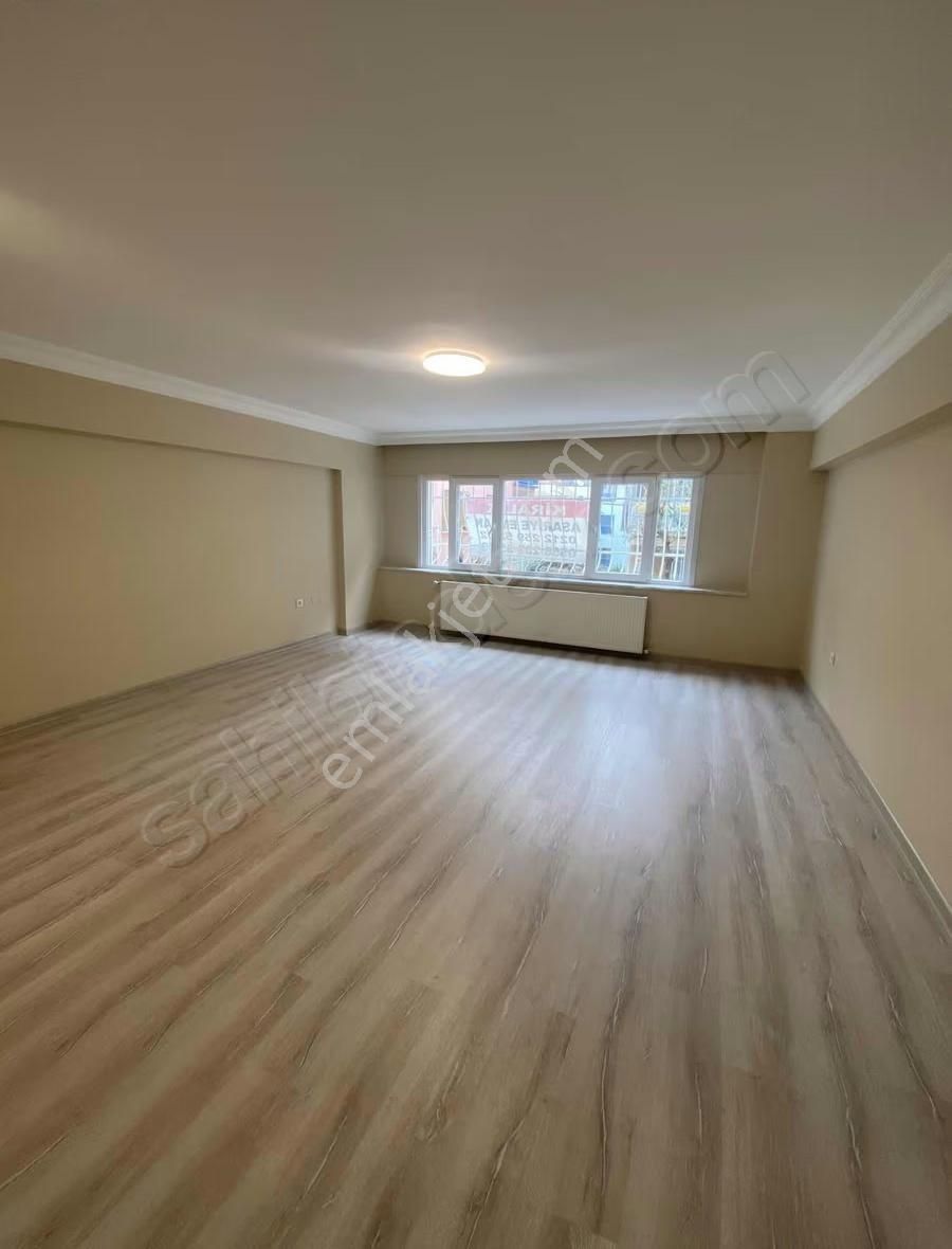 3+1 Beşiktaş Çırağanda Kombili Balkonlu Sıfır Yenilenmiş Daire - Görsel 2