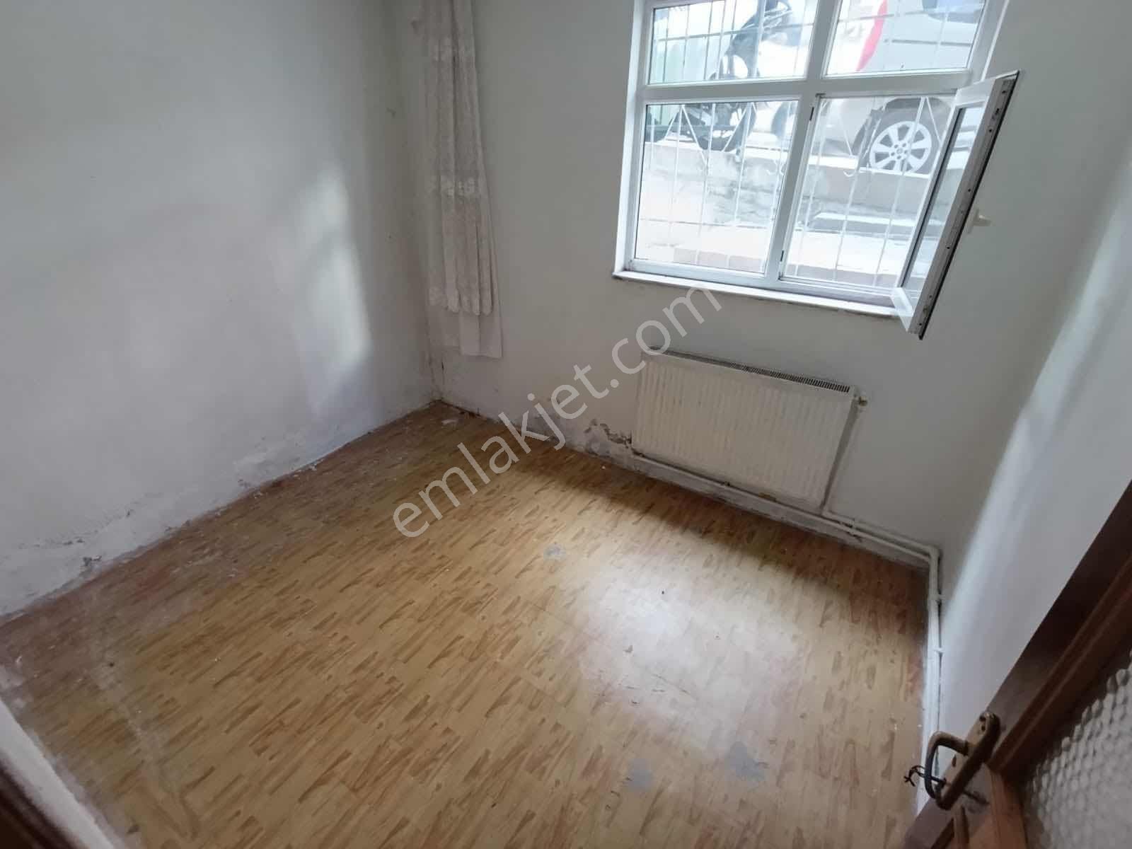 Özbil Gayrimenkul' Den Satılık Tramvaya Yakın 2+1 Bahçekat Daire - Görsel 6