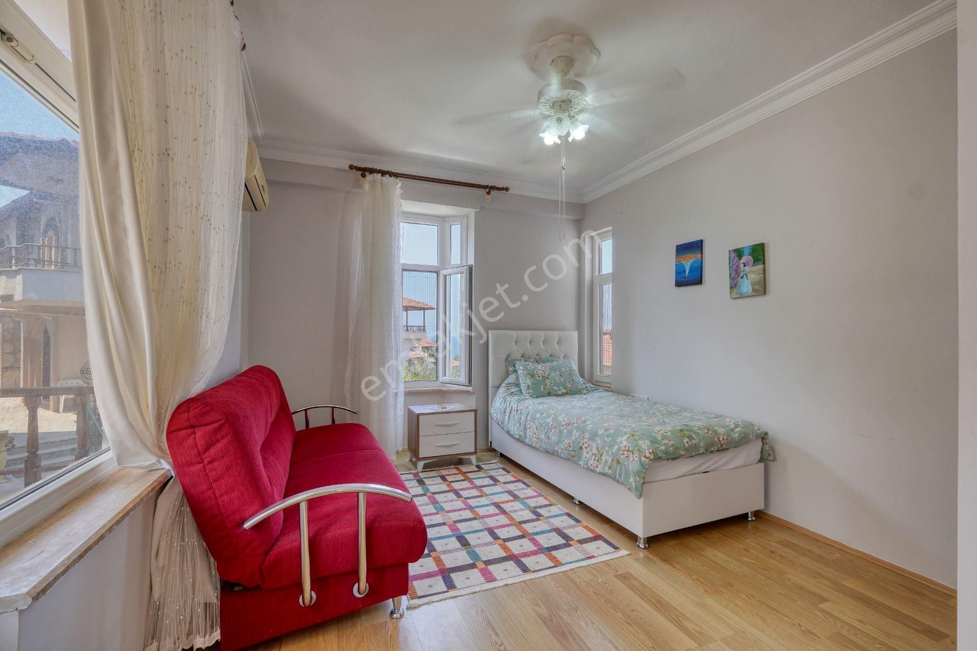 Alanya / Kestel’de Deniz Manzaralı 3+1 Satılık Villa - Görsel 12