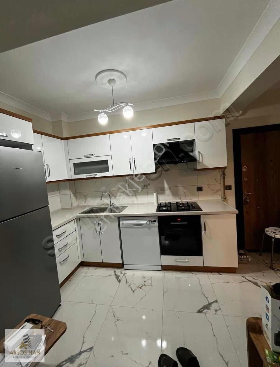 Assos Han Emlak'tan Teras Cafe Üstü Satılık 1+1 Eşyalı Daire