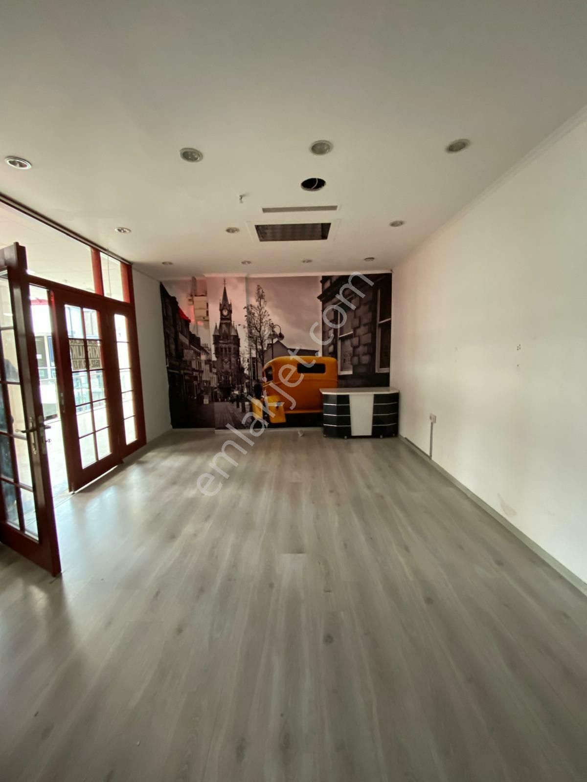 Beylikdüzü Barış Mahallesinde Merkezde 200 M2 Kiralik - Görsel 21