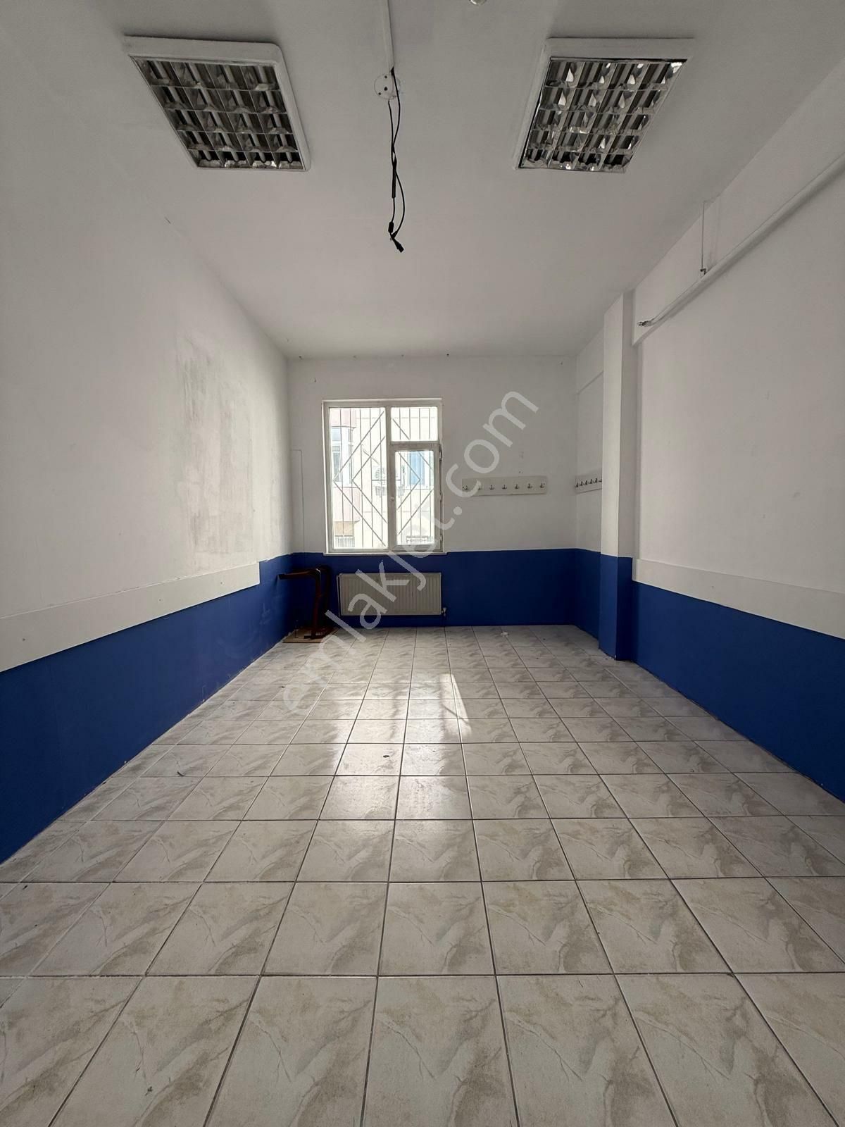 Beylikdüzü Barış Mahallesinde Merkezde 200 M2 Kiralik - Görsel 11