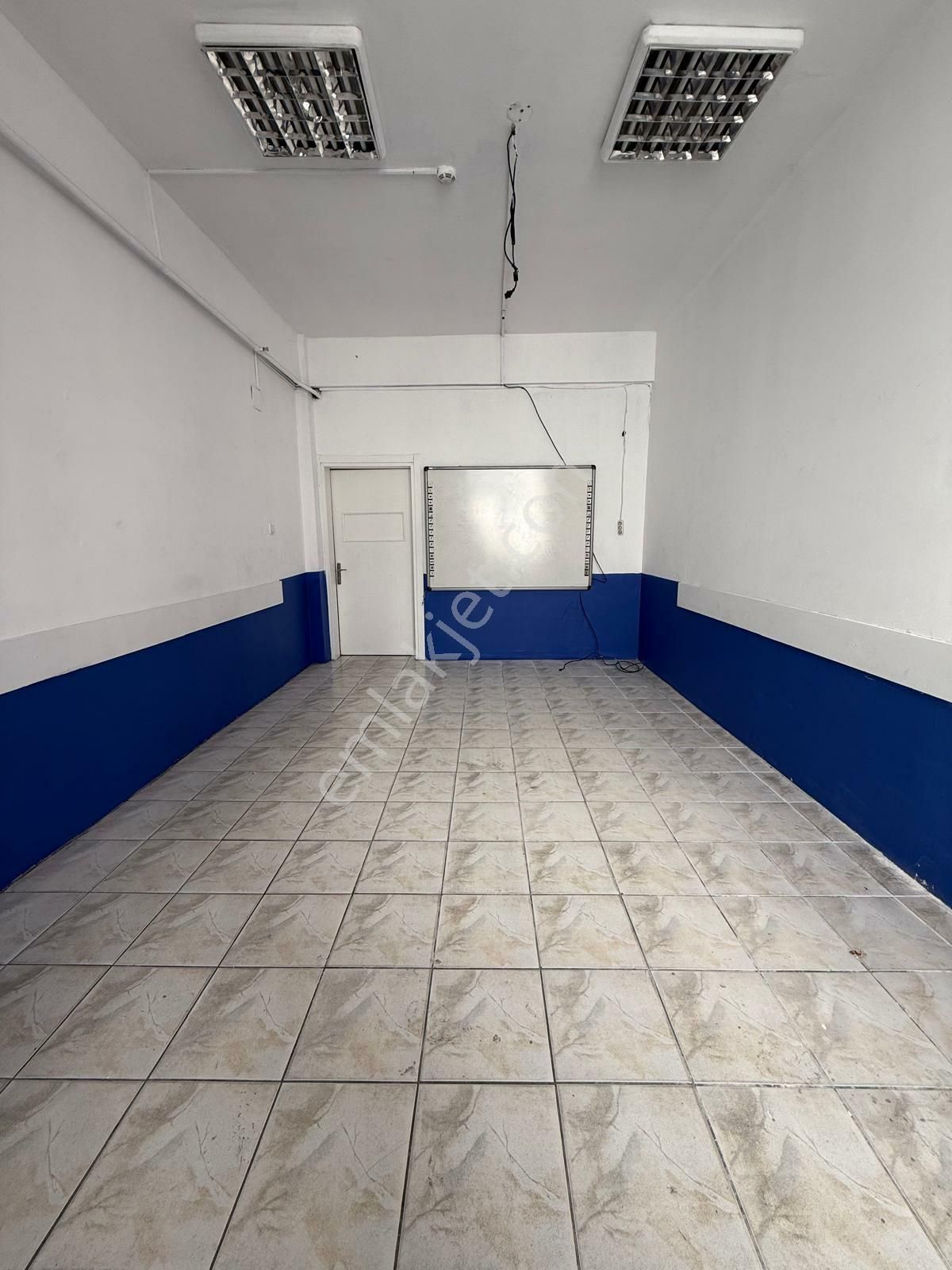 Beylikdüzü Barış Mahallesinde Merkezde 200 M2 Kiralik - Görsel 12