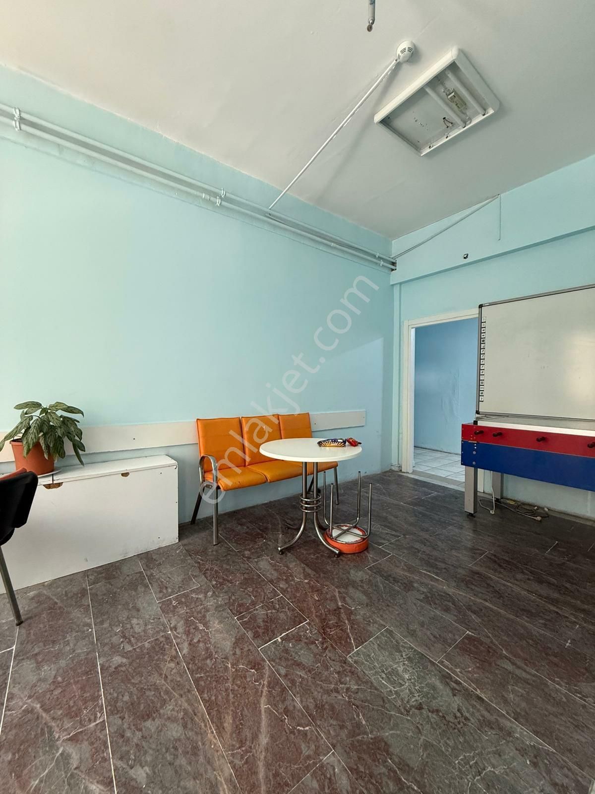 Beylikdüzü Barış Mahallesinde Merkezde 200 M2 Kiralik - Görsel 6