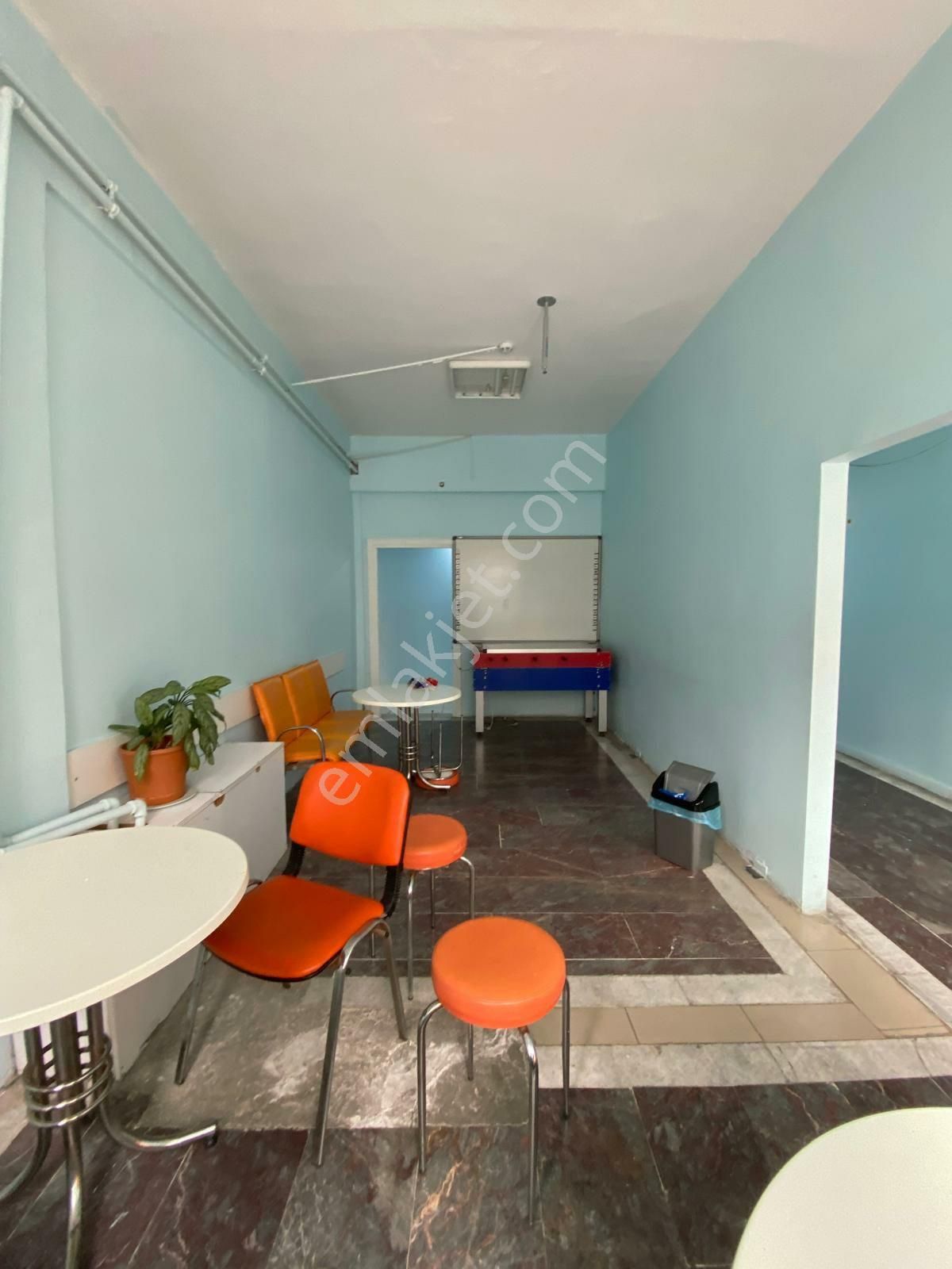 Beylikdüzü Barış Mahallesinde Merkezde 200 M2 Kiralik - Görsel 24