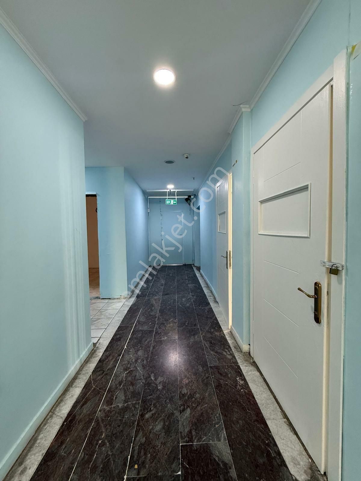 Beylikdüzü Barış Mahallesinde Merkezde 200 M2 Kiralik - Görsel 9