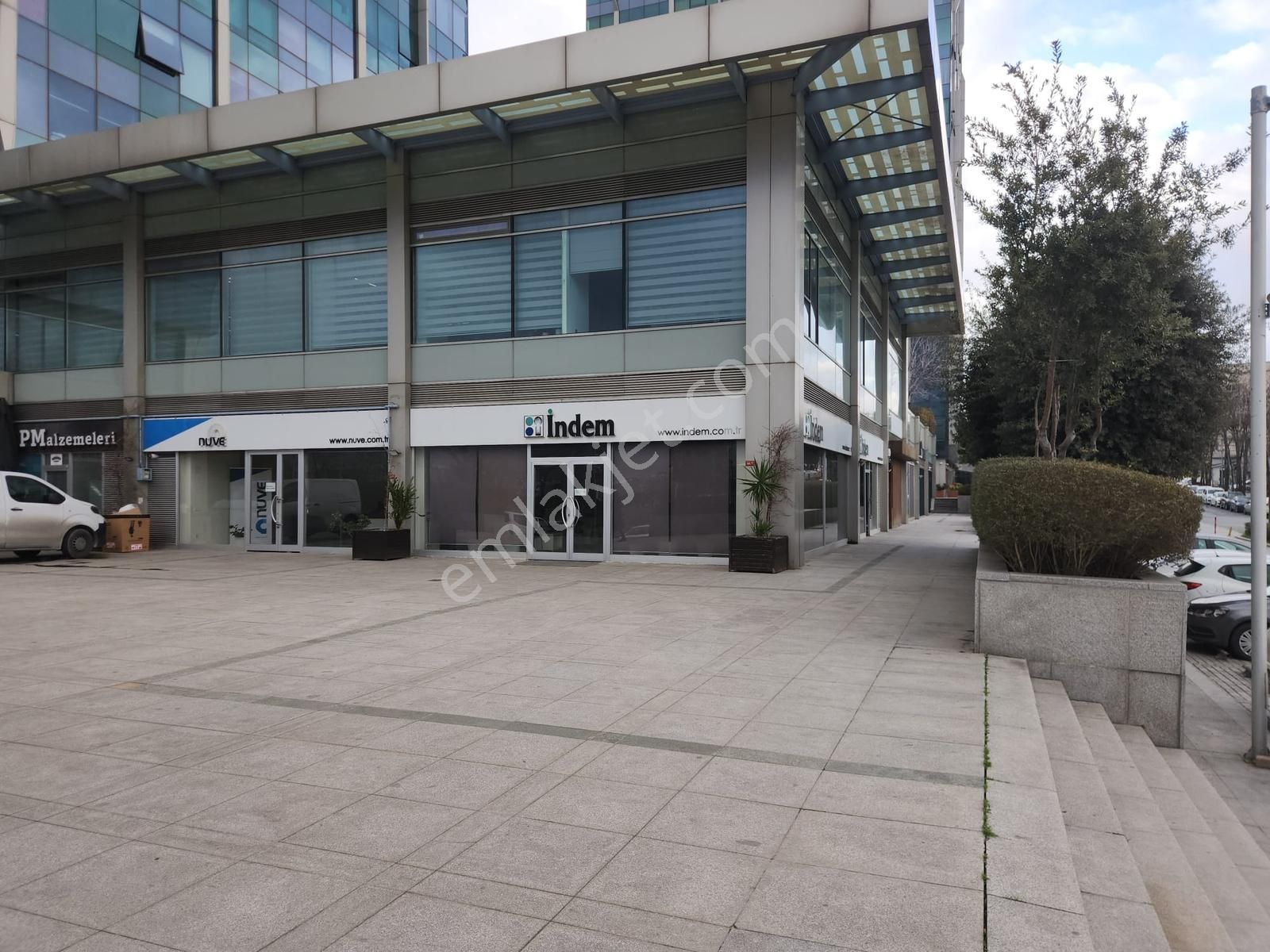 Nish İstanbul Ön Cephe, Köşe Ve Bahçe Kullanımlı Kiralık Mağaza - Görsel 12